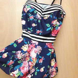 Blue floral pinstripe bathing suit L